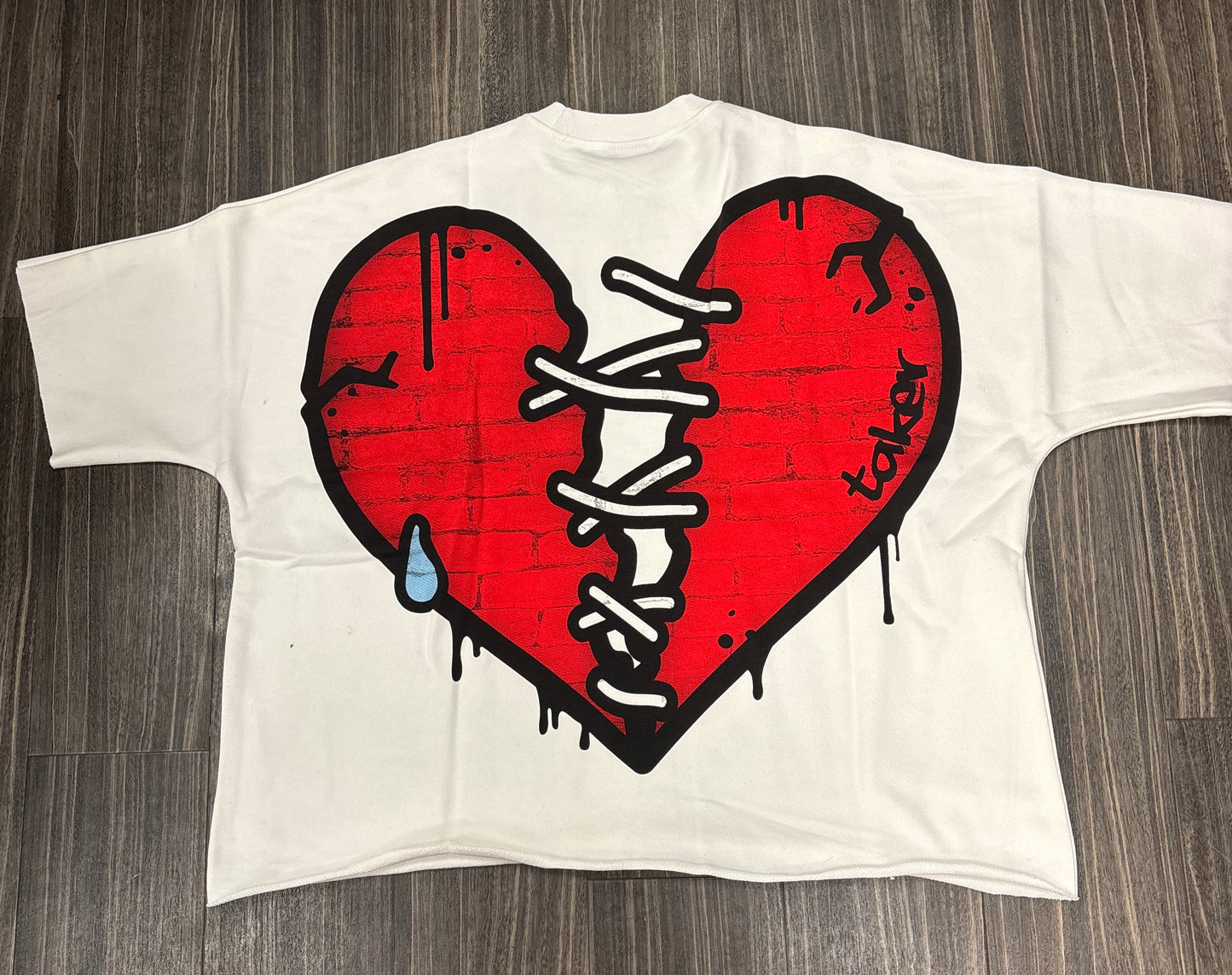 Oversize Heart Crop Shirt